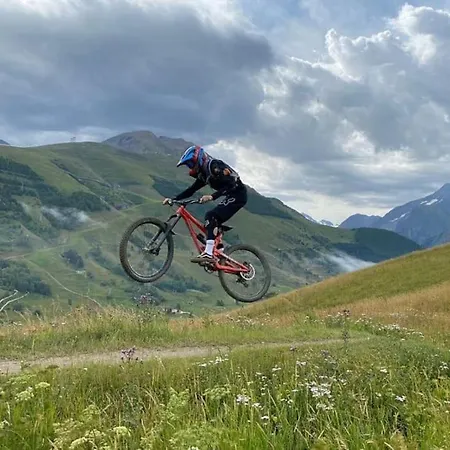 Les 2 Alpes - Pied Des Pistes - Plein Centre De La Station Au Calme شقة لو دوز آلب